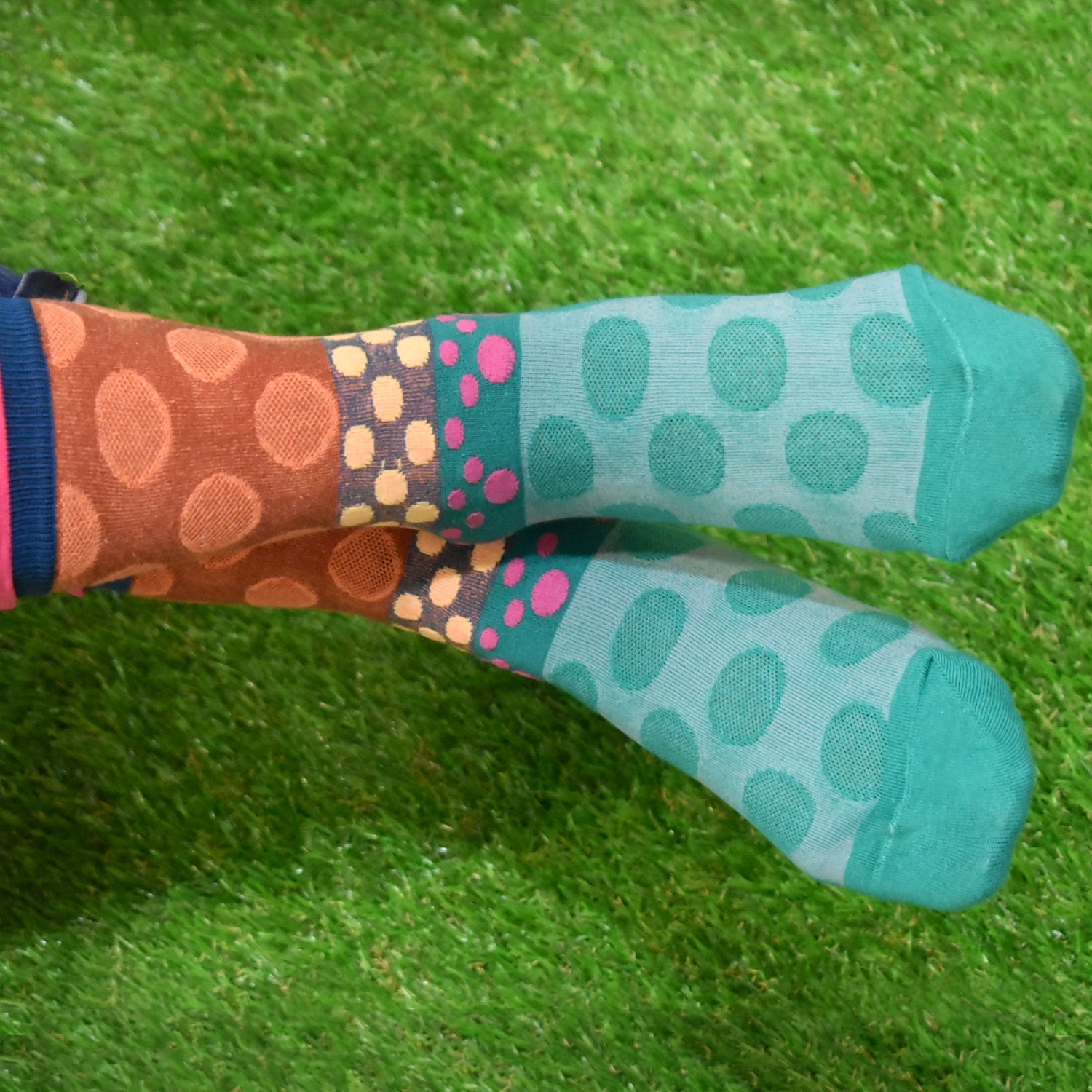 Breathable classic socks. Breathable classic socks.